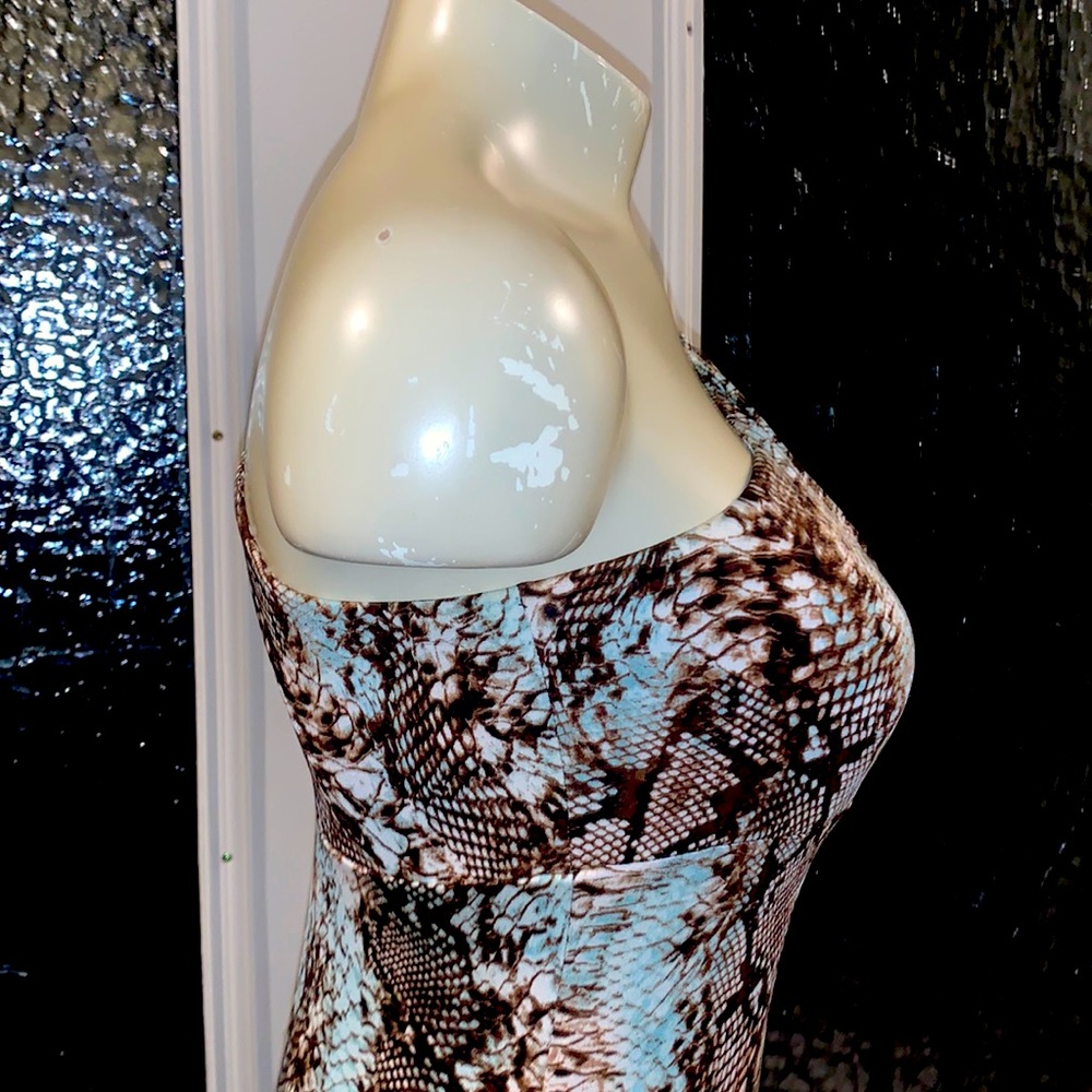 Cache evening gown, classy sexy & beautiful S/M pictures do it no justice - Picture 10 of 13